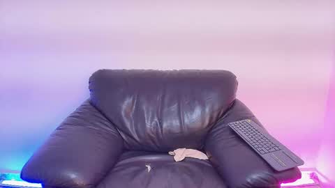 esmeralda online show from November 8, 9:23 am