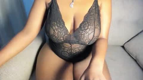 Esme online show from January 6, 11:09 pm