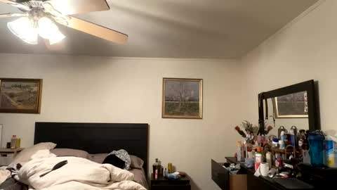 essence90210 online show from November 6, 1:19 am