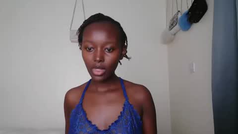 essypetite online show from November 26, 7:32 pm