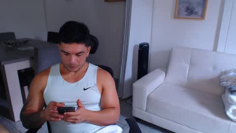 ESTEBAN online show from February 19, 4:00 pm