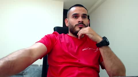 Esteban Fernandez online show from November 30, 8:05 pm