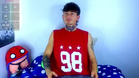 Esteban independent model online show from February 25, 4:25 pm