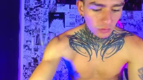 Esteban independent model online show from March 11, 7:11 am