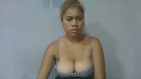 estelah796836 online show from May 30, 8:24 am