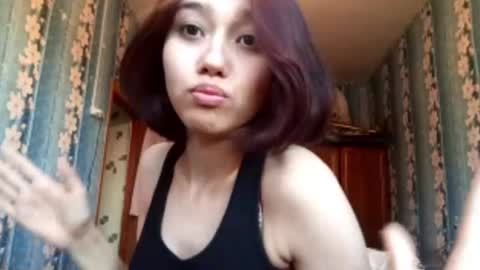 estellekirbo online show from June 12, 3:55 pm