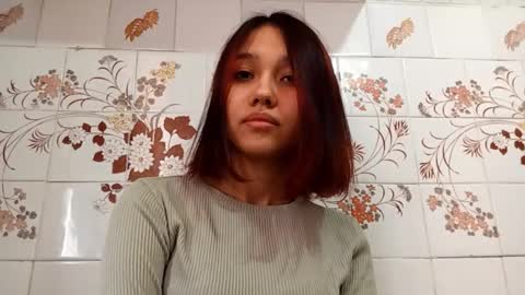 estellekirbo online show from February 6, 11:13 am