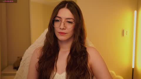 Ester online show from June 12, 5:06 am