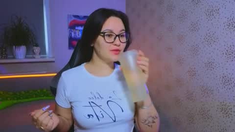 EsterPlayful online show from November 7, 9:23 am