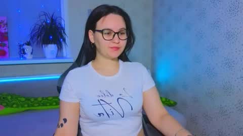 EsterPlayful online show from November 28, 8:54 am