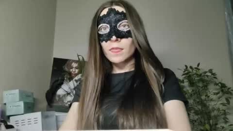 estherphillips online show from January 14, 8:44 am