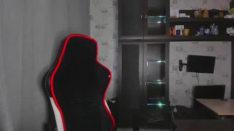 LOUIS online show from November 12, 10:28 am