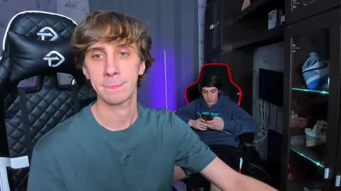 LOUIS online show from February 21, 8:05 pm