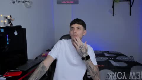 estivenvel online show from March 19, 6:35 pm