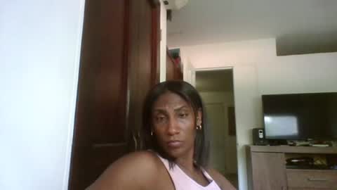 estrella12102470 online show from July 28, 6:20 pm
