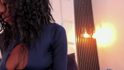 estrella_knight online show from August 1, 7:26 pm