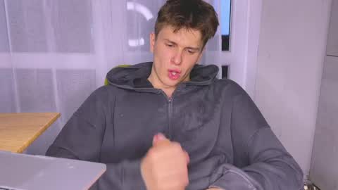 Alex online show from June 4, 5:52 pm