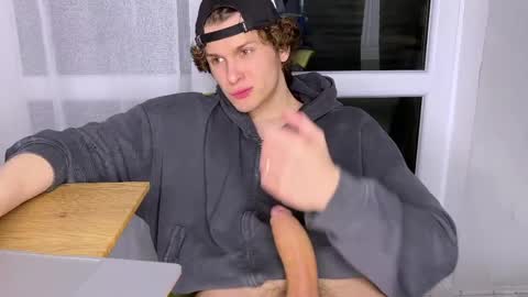 Alex online show from April 8, 7:28 pm