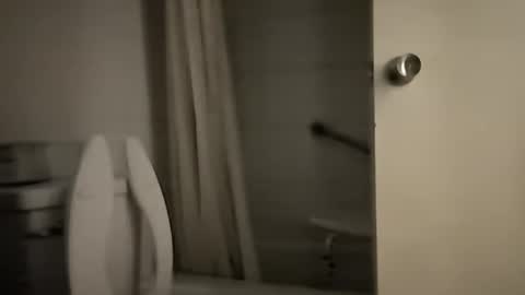 et528007 online show from March 5, 11:52 am