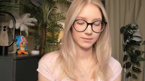 Natalie online show from February 14, 6:27 am