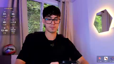 etham_wolf1 online show from July 11, 6:55 pm