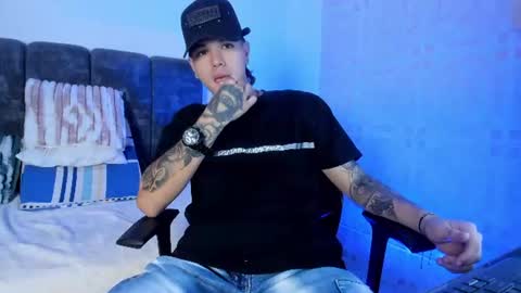 ethan_carter00 online show from July 16, 2:26 am