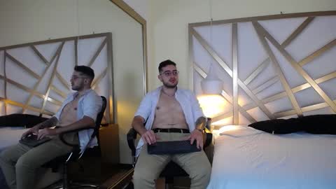 ethan_greys online show from December 5, 5:39 am