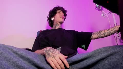 Ethan sykes online show from October 30, 1:39 am