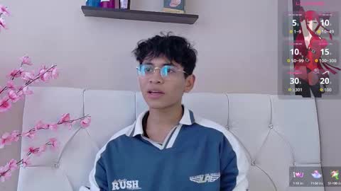 Snapshot of ethan_westt chatting on September 30, 8:41 pm Ethan online show from September 30, 8:41 pm