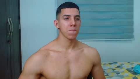 ethan_wright_ online show from December 1, 9:13 pm