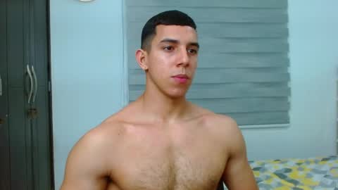 ethan_wright_ online show from November 25, 2:43 am