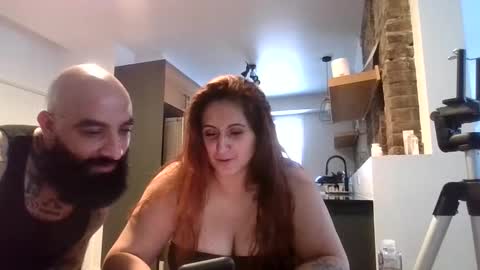 Power couple30 online show from January 3, 8:01 pm