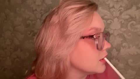 eva_kittenn online show from September 22, 8:24 pm