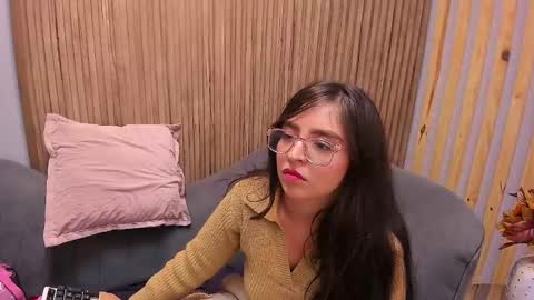 Angelinne online show from February 13, 8:59 am