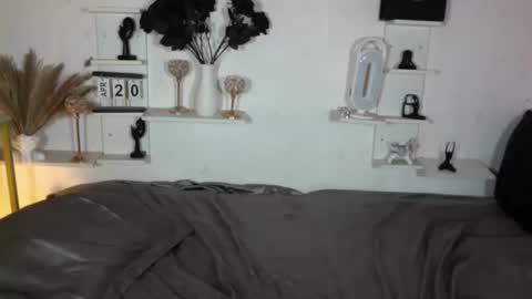 Queen Eva Mazikeen online show from April 21, 10:06 pm