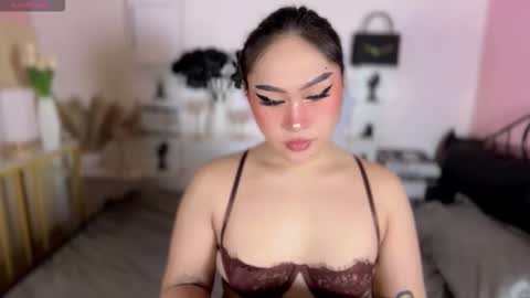 Queen Eva Mazikeen online show from February 15, 5:21 am