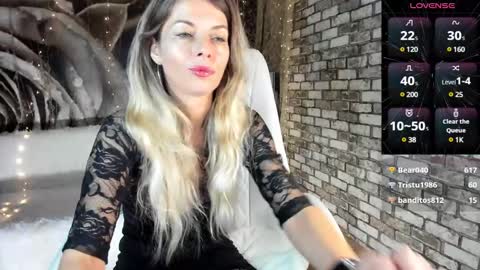 Snapshot of eva_melow chatting on December 26, 9:37 pm Eva online show from December 26, 9:37 pm