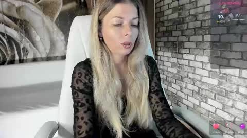Snapshot of eva_melow chatting on September 29, 3:33 pm Eva online show from September 29, 3:33 pm
