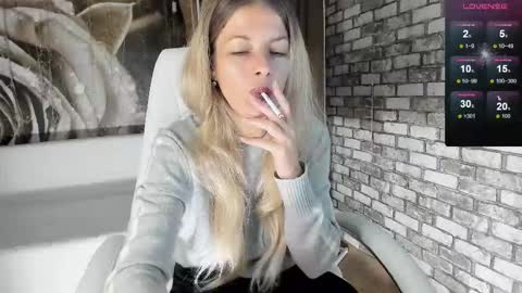 Snapshot of eva_melow chatting on September 27, 3:32 pm Eva online show from September 27, 3:32 pm