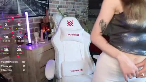 eva_mini online show from June 12, 2:54 am