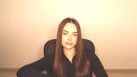 Eva online show from October 3, 7:00 pm