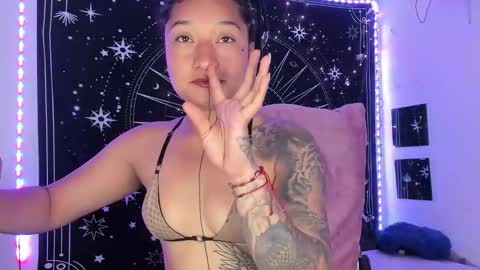 Eva  online show from November 21, 8:01 am