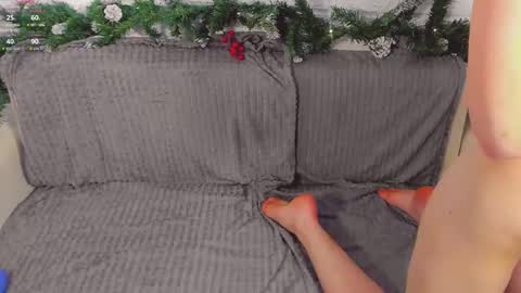 Hi Im Eva new here online show from December 15, 4:25 pm