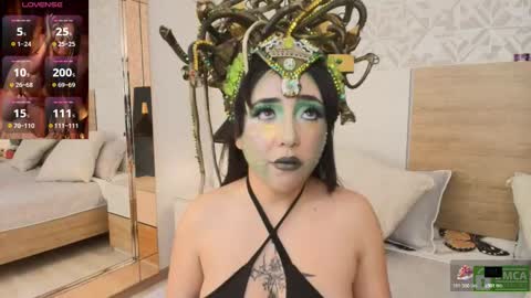 Evadne online show from October 30, 9:04 pm