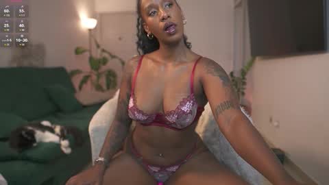 evajacksss_ online show from October 8, 10:27 pm