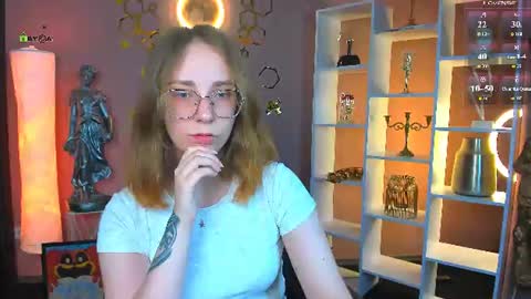evalora online show from June 10, 8:51 pm