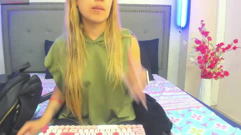 Eva online show from March 31, 4:24 am