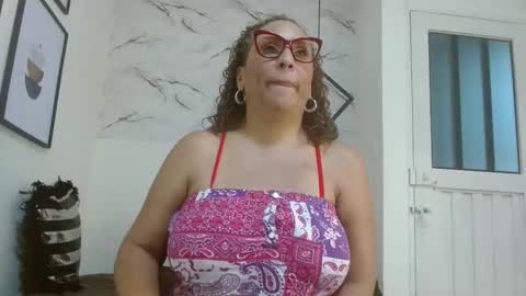 Eva Mills online show from October 27, 7:47 pm