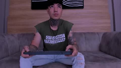 Evan online show from January 19, 1:21 pm