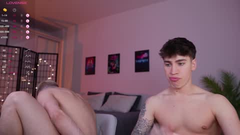 evan_white_ online show from January 19, 6:00 pm